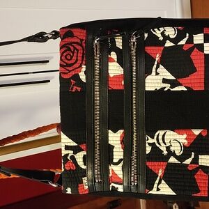 Vera Bradley Alive Rd Queen Media Hipster Purse